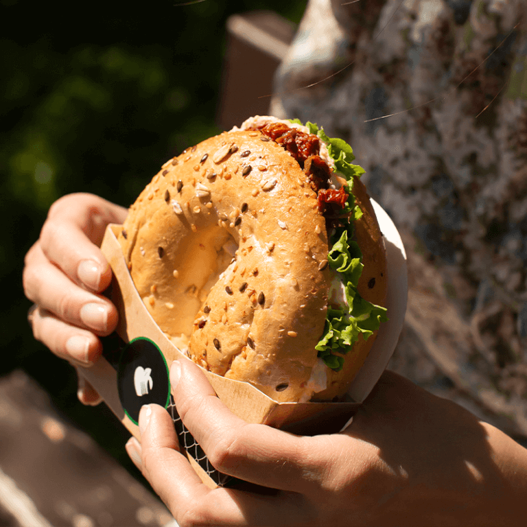 BAGEL WITH EGG PASTE AND DRIED TOMATO - Bagels - Breakfast offer - Zdjęcie 2